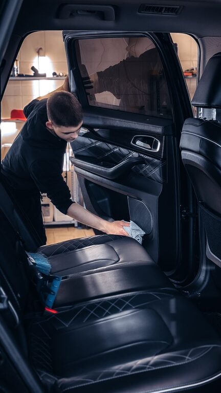 How to Keep Your Car Organised and Clean: Easy Tips for Every Driver